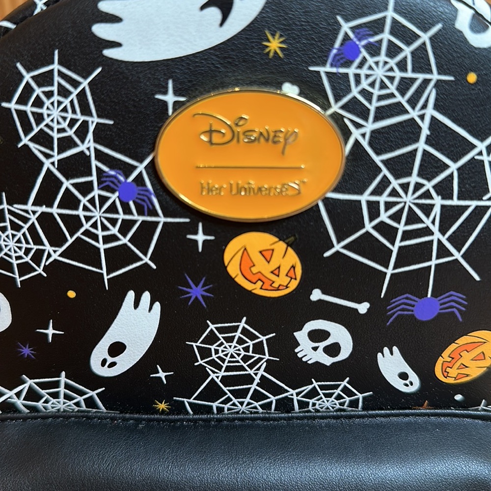 NWT Her Universe Disney Mickey Halloween Skeleton Glow-In-The-Dark Backpack - Picture 5 of 8